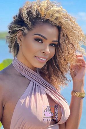 207596 - Renata Age: 39 - Brazil